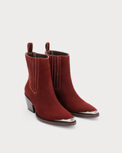 Cargar imagen en el visor de la galería, Aria Oxblood