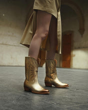 Cargar imagen en el visor de la galería, Mezcal True Gold