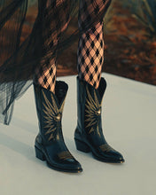 Cargar imagen en el visor de la galería, Mezcal Jelly Gold