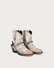 Cargar imagen en el visor de la galería, Miley White