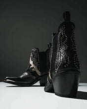 Cargar y reproducir el video en el visor de la galería, Chiara Black