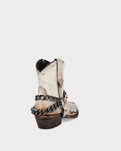 Cargar imagen en el visor de la galería, Miley White
